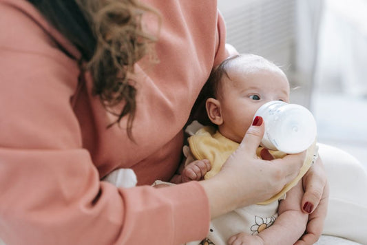 Sevrage progressif d'un bébé