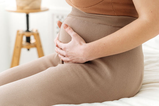Ventre de grossesse proche de l'accouchement